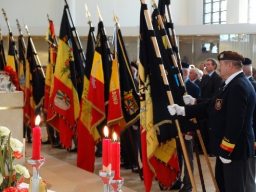 Herdenking oorlogsslachtoffers beide wereldoorlogen (jaargetijde) - Woumen (30)